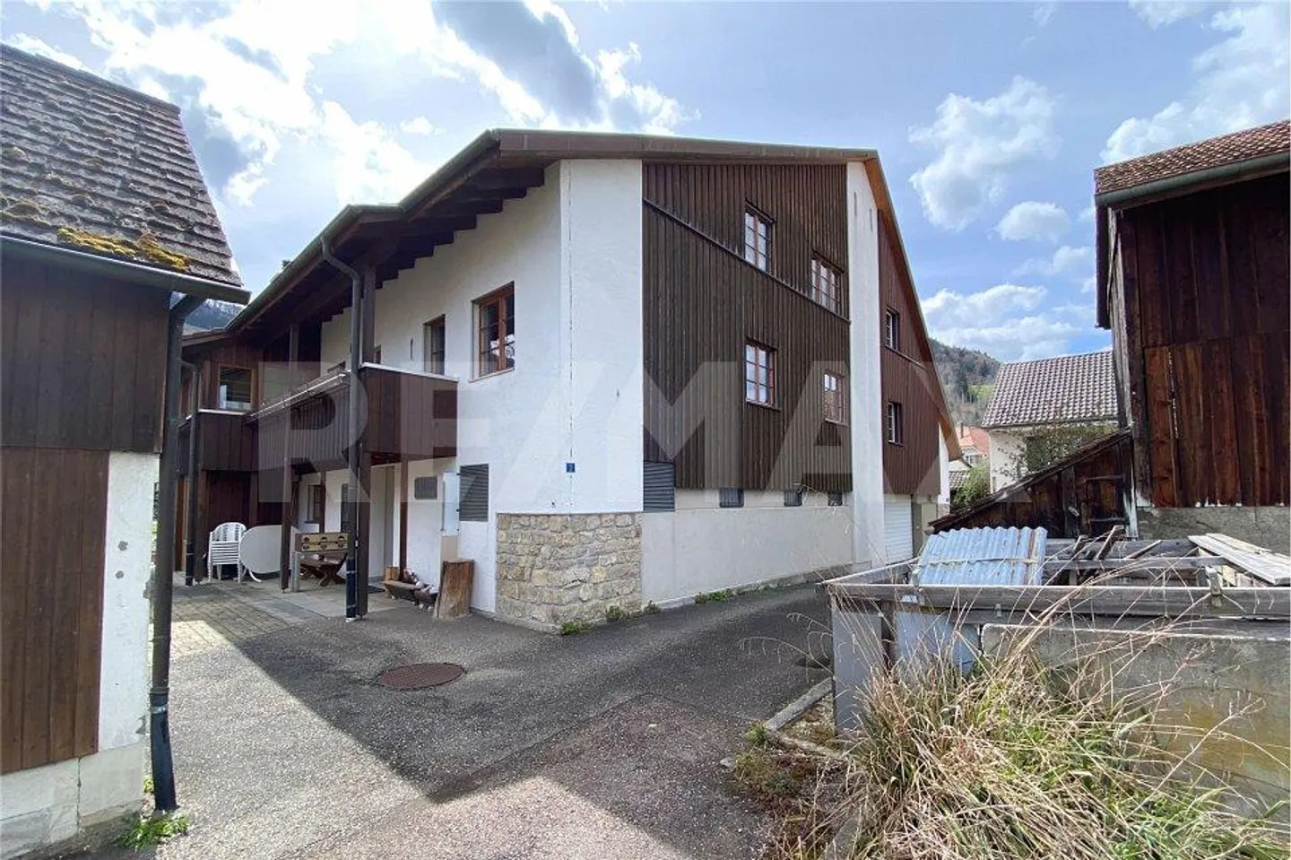 Appartamenti affittati con successo in posizioni residenziali rurali e centrali - Foto 3 di 13