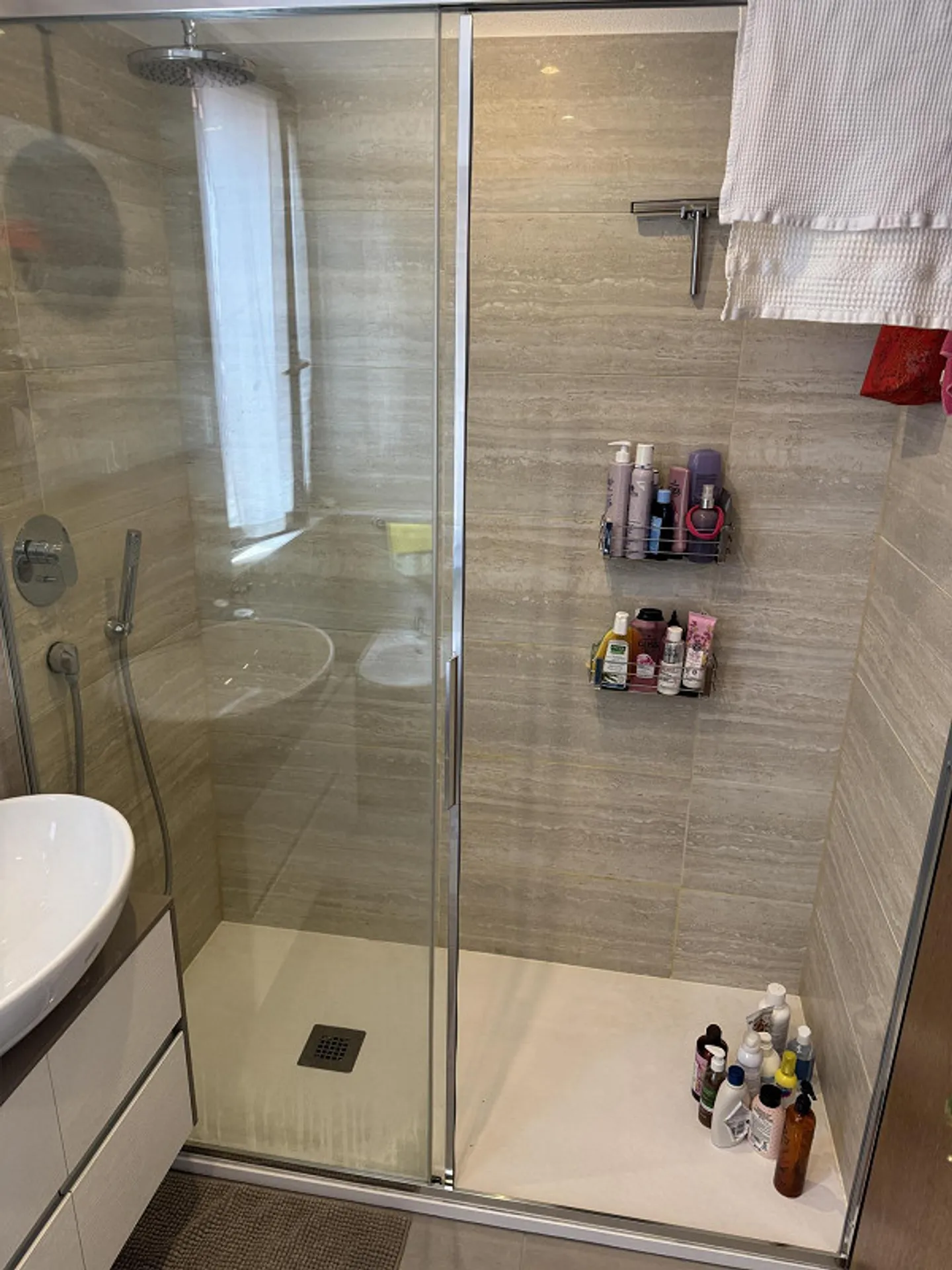 Affascinante 2.5 nel cuore del nucleo di Vezia in casa storica - Foto 18 di 23