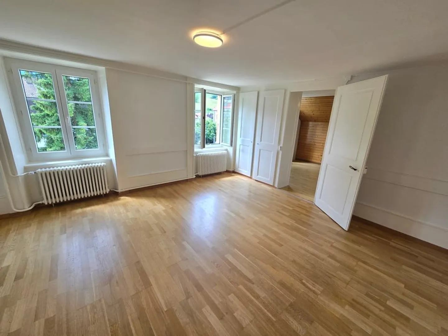 Joli appartement de 3 pièces au centre du village - Photo 3 sur 9