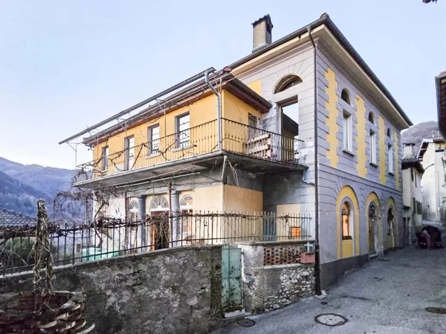 Appartamento 20 stanze - Foto 1 di 13