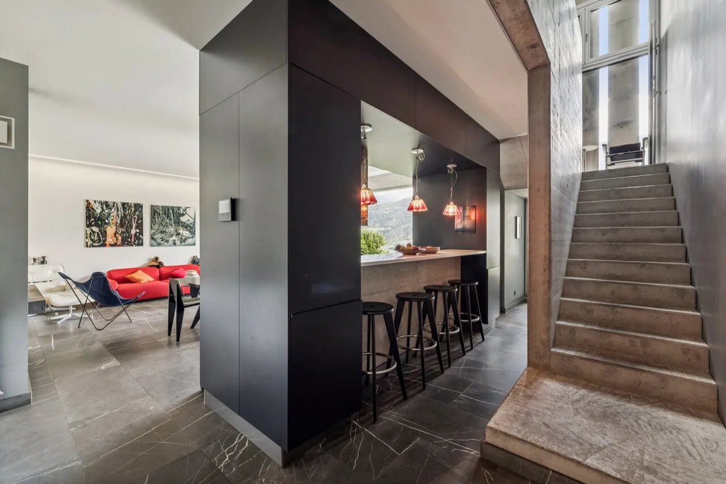 Prestigeträchtige zeitgenössische Villa mit Dachterrasse - Foto 6 von 12