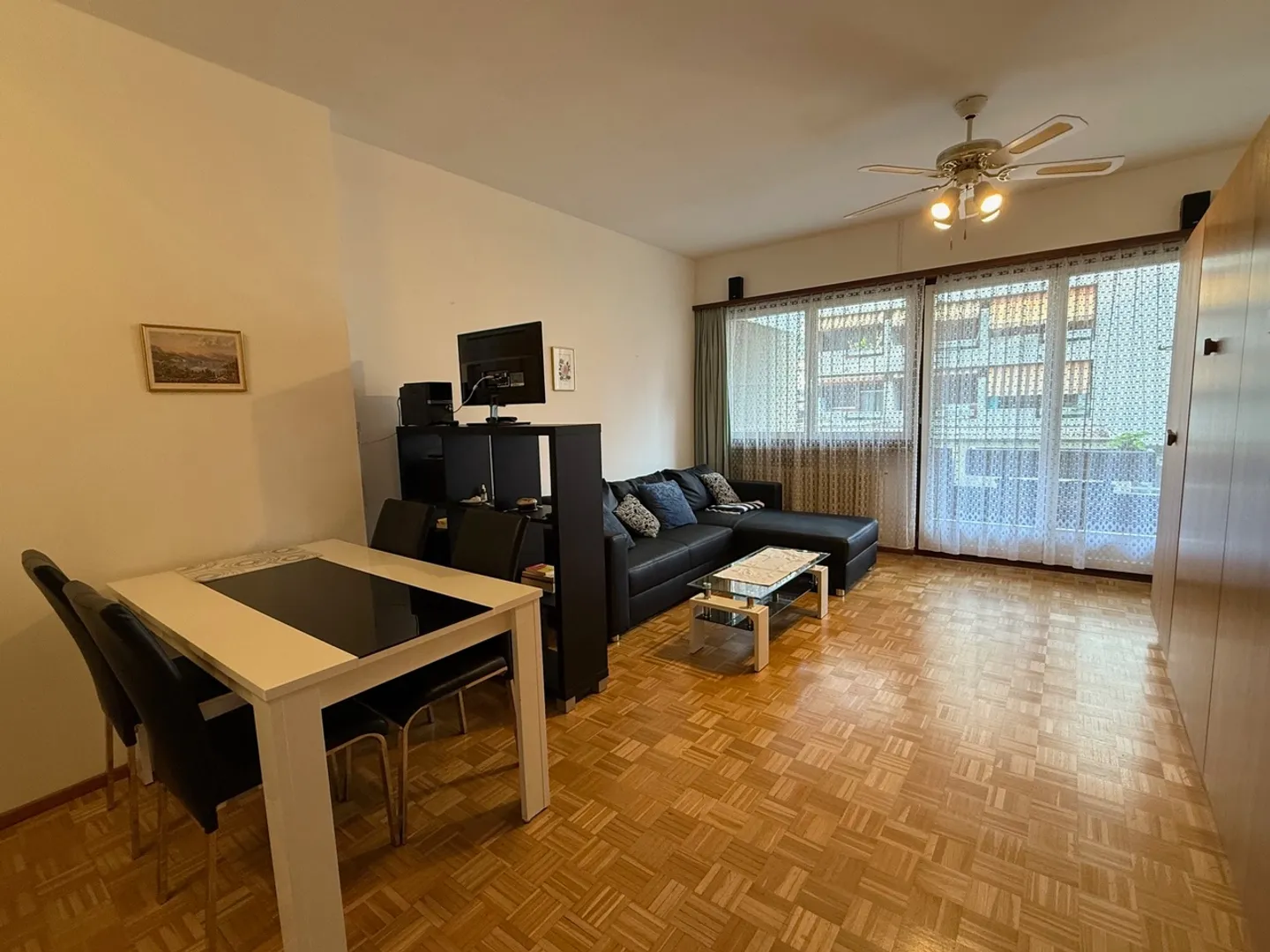 Very Comfortable Studio in Central Location - Photo 2 of 6