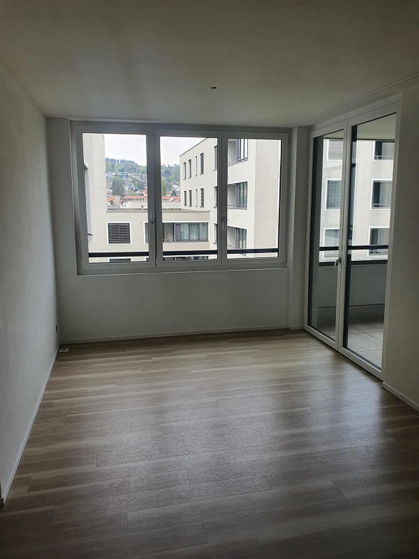 Appartement moderne de 5,5 pièces à Saint-Gall - Photo 1 sur 9