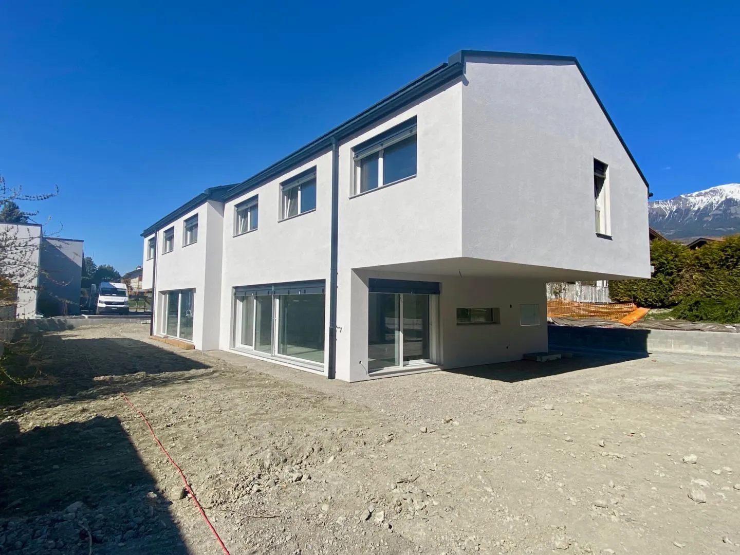 Moderne Villa in Bramois - Foto 1 von 13