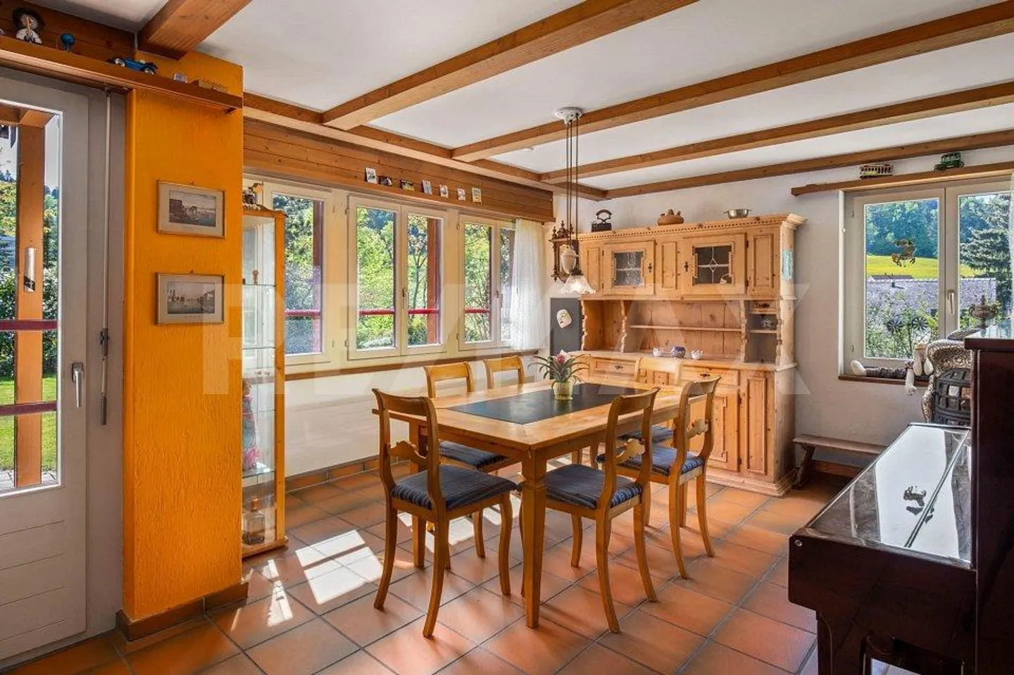 Plenty of space in a sunny and quiet location - Photo 6 of 13