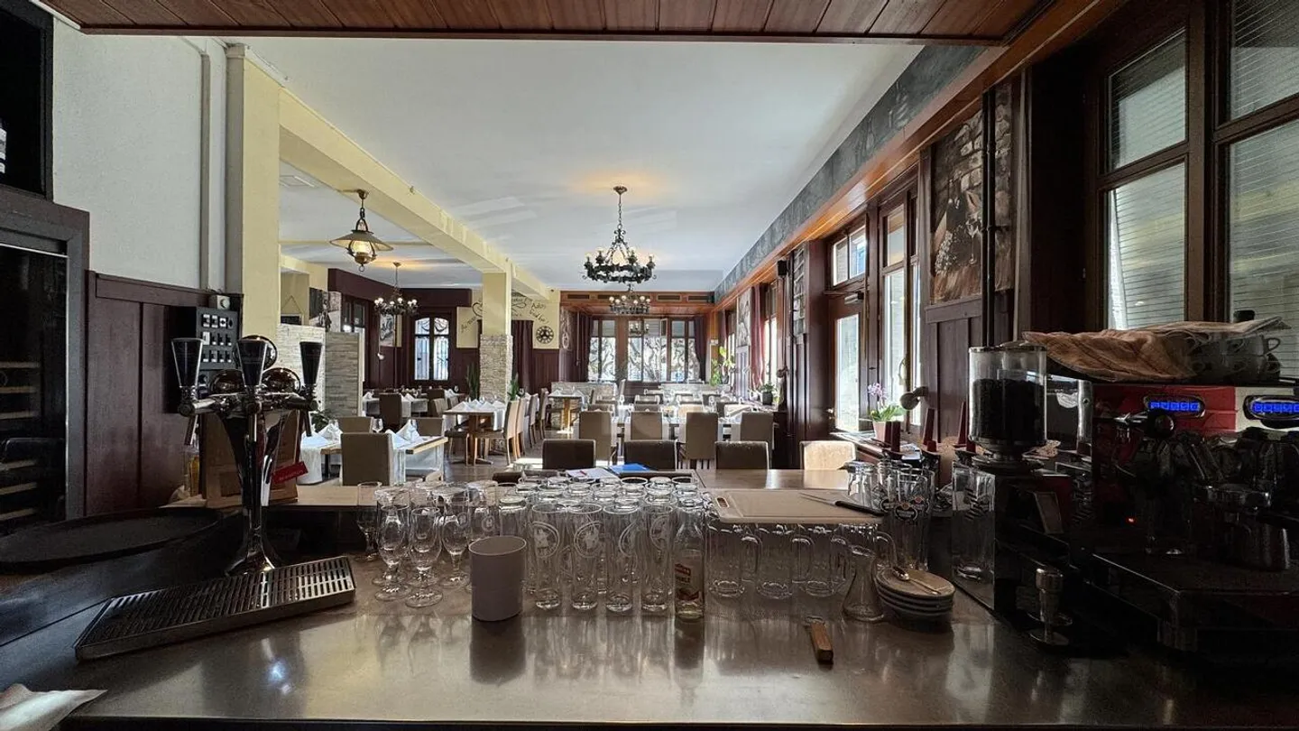 RESTAURANT CHERCHE NOUVEAUX LOCATAIRES - Photo 3 sur 6