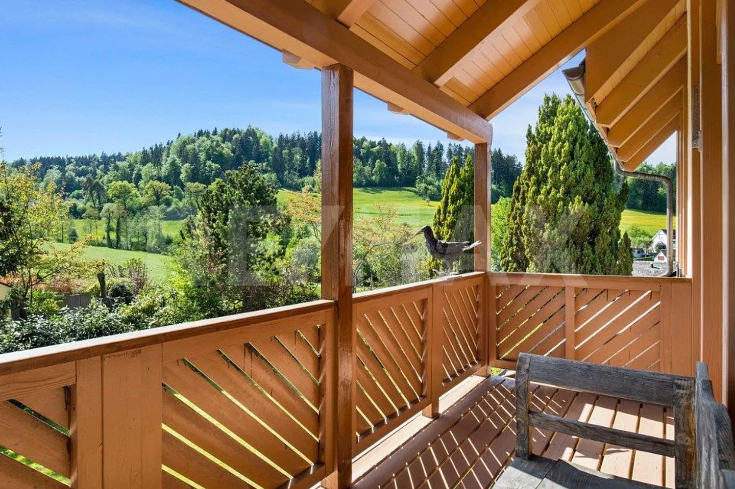 Plenty of space in a sunny and quiet location - Photo 9 of 13