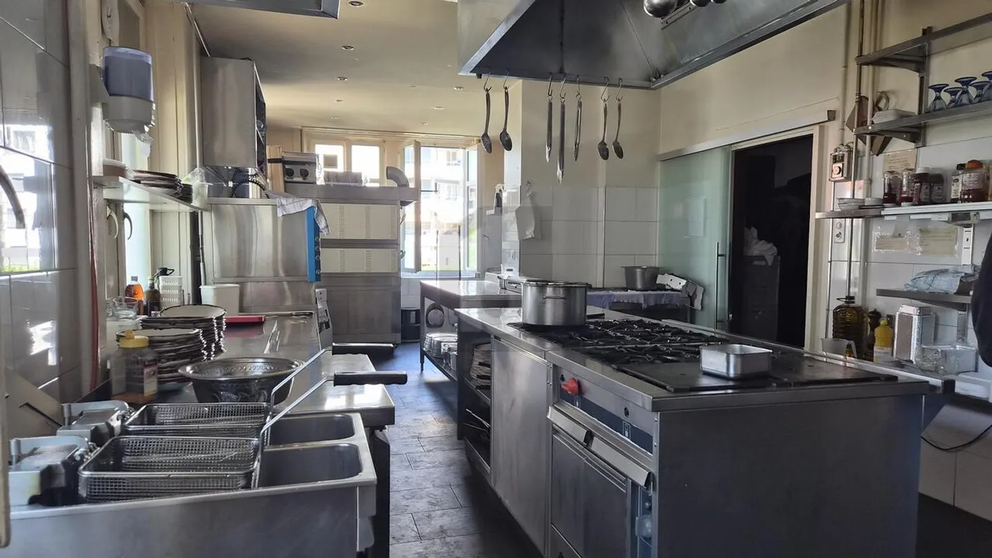 RESTAURANT CHERCHE NOUVEAUX LOCATAIRES - Photo 5 sur 6