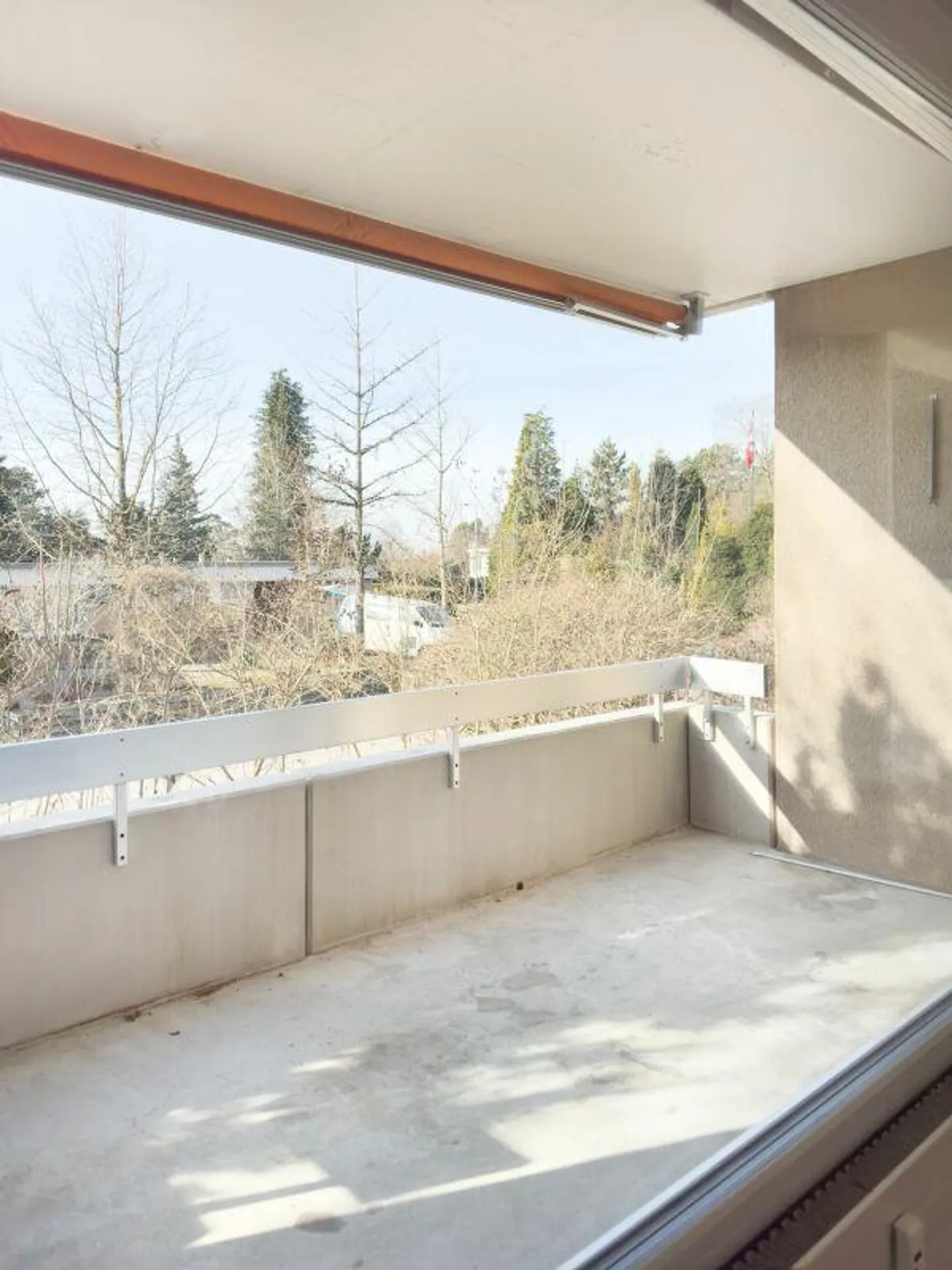 Condominio soleggiato di 3,5 stanze con balcone, due cantine e posto auto più stanza creativa/studio 19m2 - Foto 15 di 23