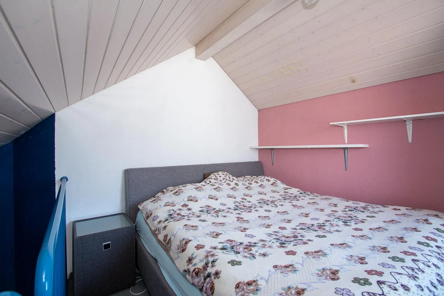 Grande maison individuelle de 8½ pièces dans un emplacement central - Photo 22 sur 30