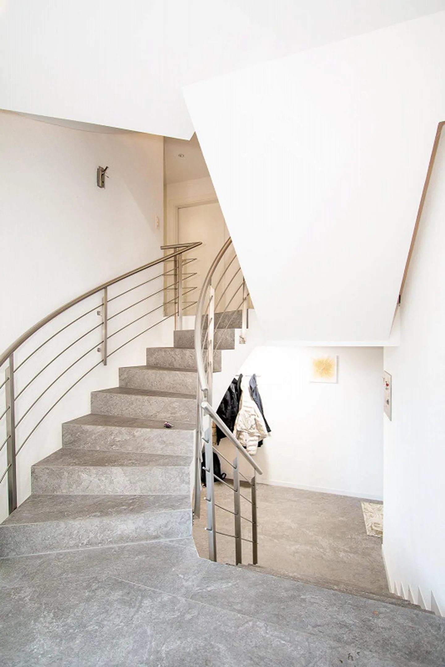 Grande maison individuelle de 8½ pièces dans un emplacement central - Photo 28 sur 30