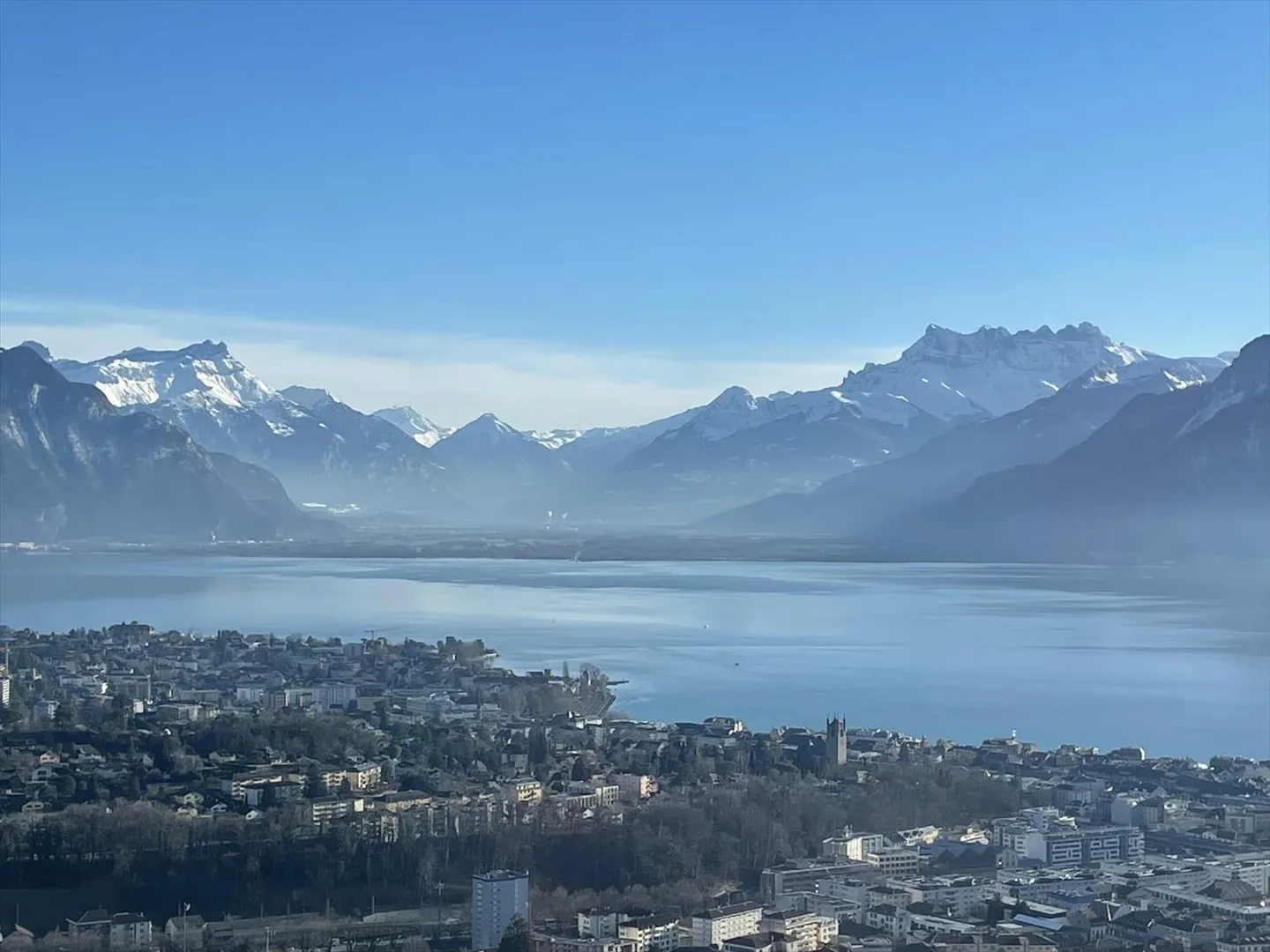 Appartamento contemporaneo di 4,5 vani - Foto 1 di 10