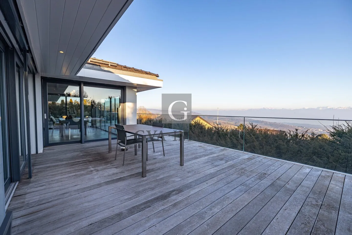 Stunning villa with panoramic view of the Lake and the Alps - Photo 6 of 6