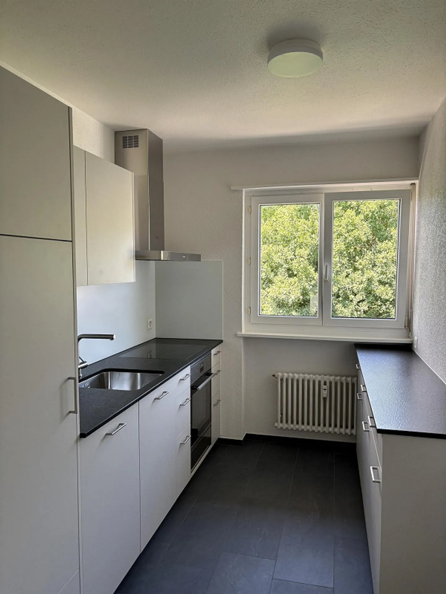 Ampio appartamento di 3 stanze a Gümligen - Foto 1 di 8