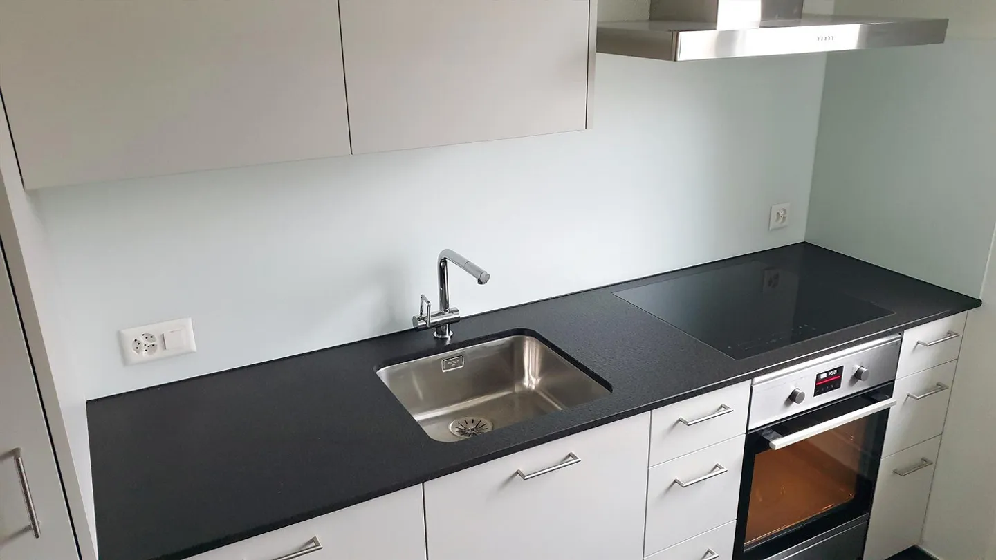 Ampio appartamento di 3 stanze a Gümligen - Foto 2 di 8