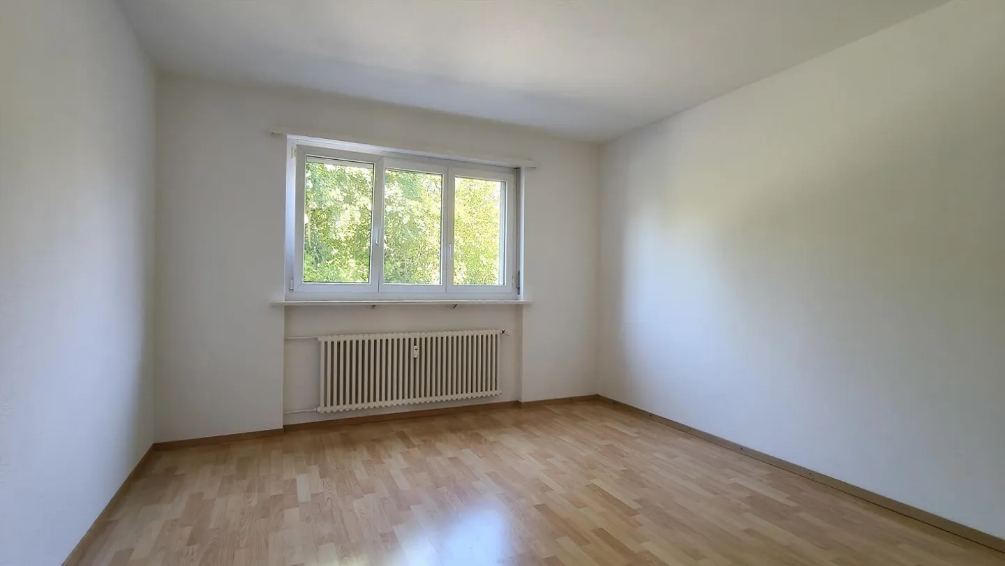 Ampio appartamento di 3 stanze a Gümligen - Foto 4 di 8