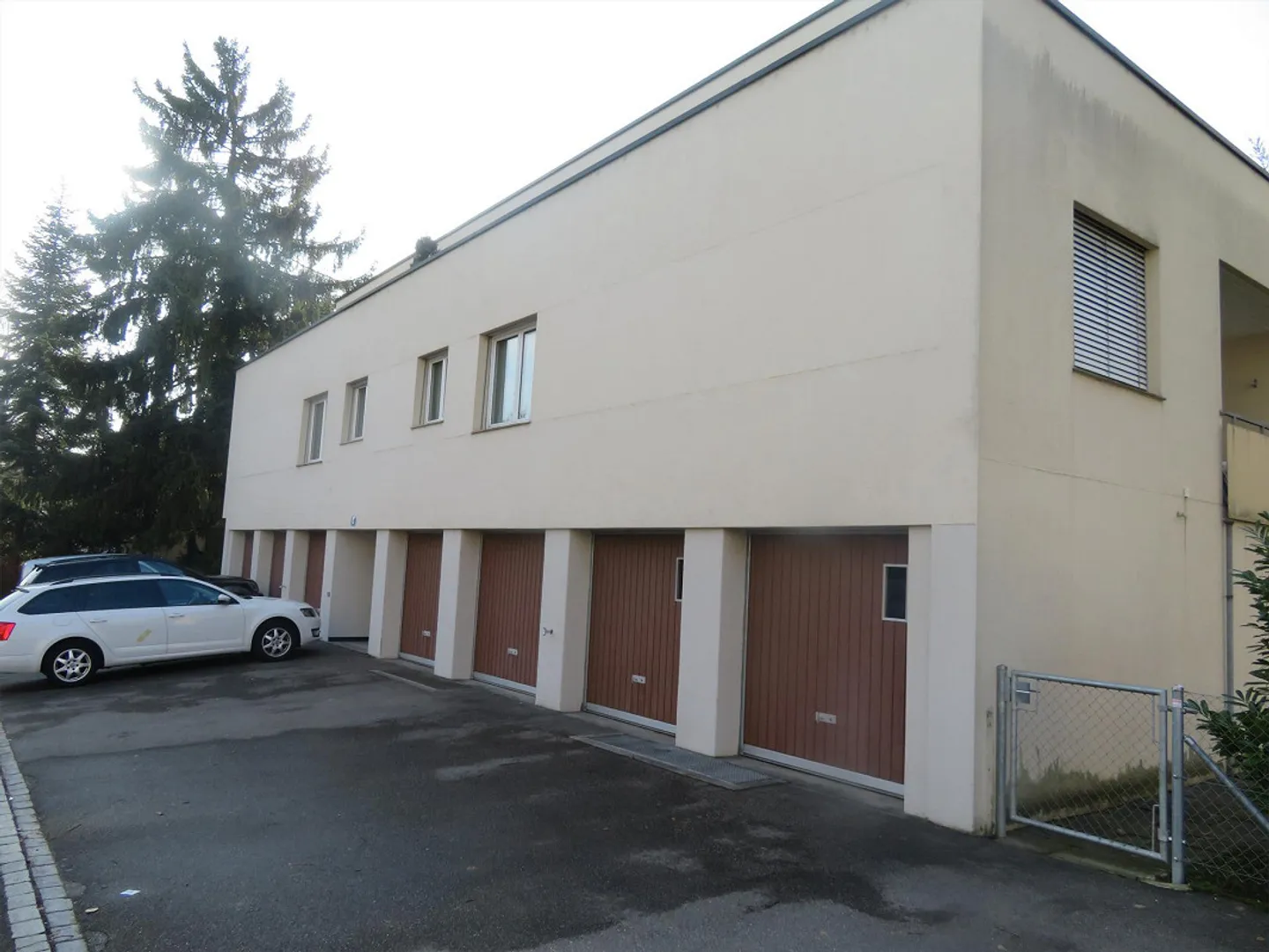 Sichere Garagenbox zu Vermieten - Foto 1 von 1