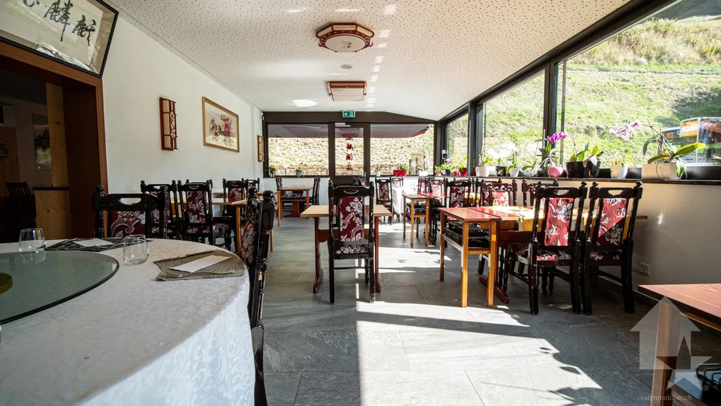 Renoviertes Hotel-Restaurant im Herzen des Dorfes mit spektakulärem Blick - Foto 3 von 30