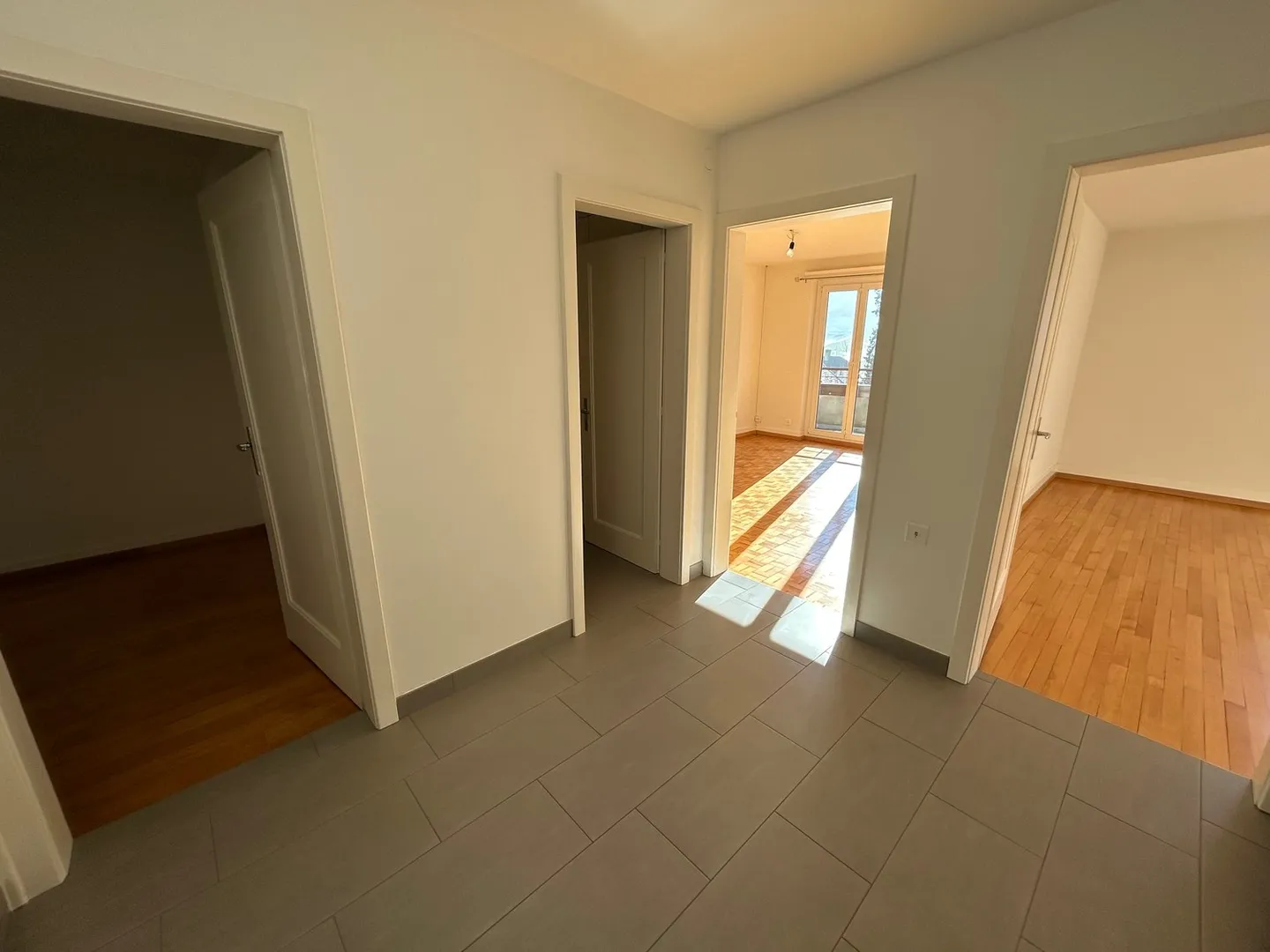 In affitto: appartamento 3.5 locali con balcone - Crêt-Besson 11, Sonvilier - Foto 6 di 12