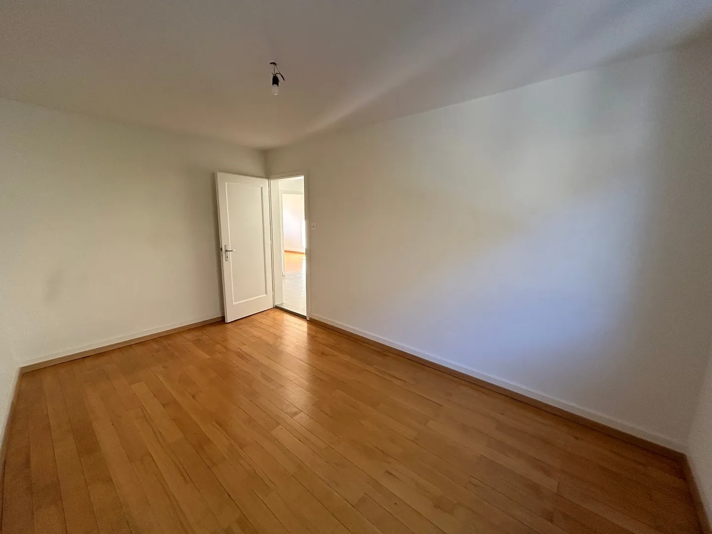 In affitto: appartamento 3.5 locali con balcone - Crêt-Besson 11, Sonvilier - Foto 8 di 12