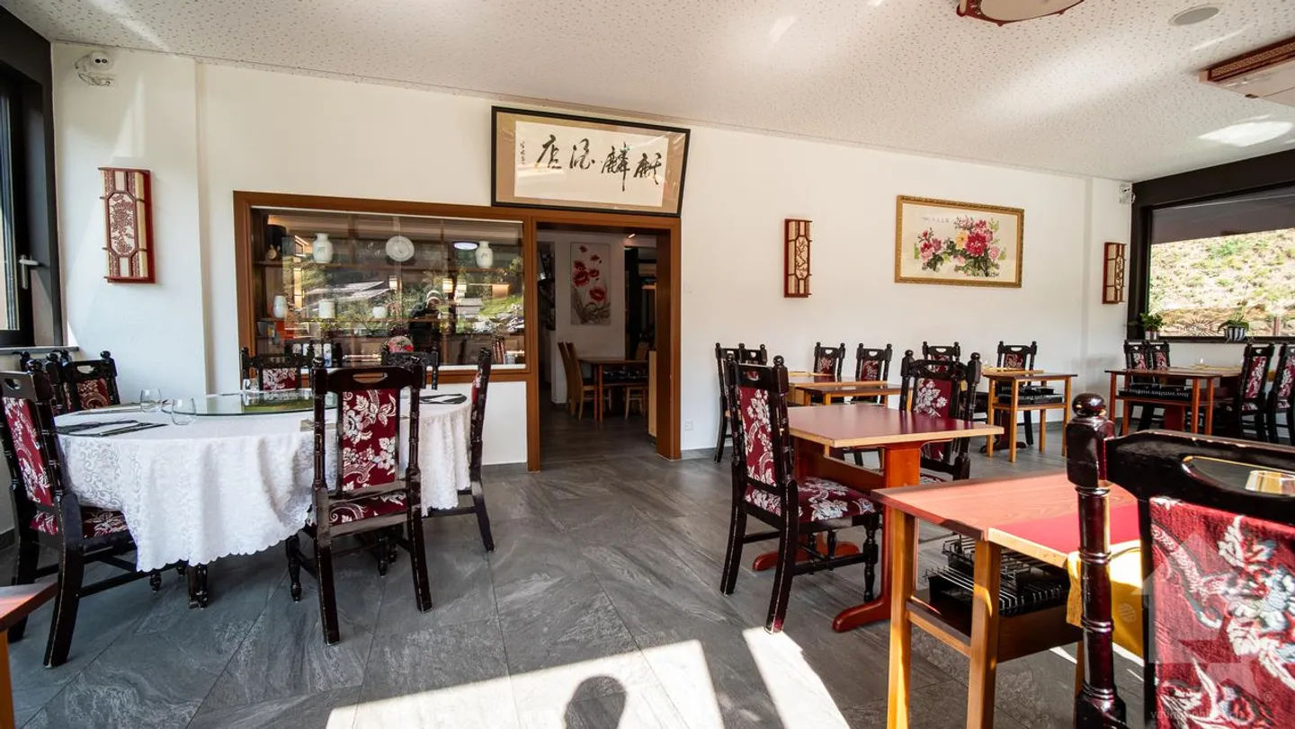 Renoviertes Hotel-Restaurant im Herzen des Dorfes mit spektakulärem Blick - Foto 5 von 30