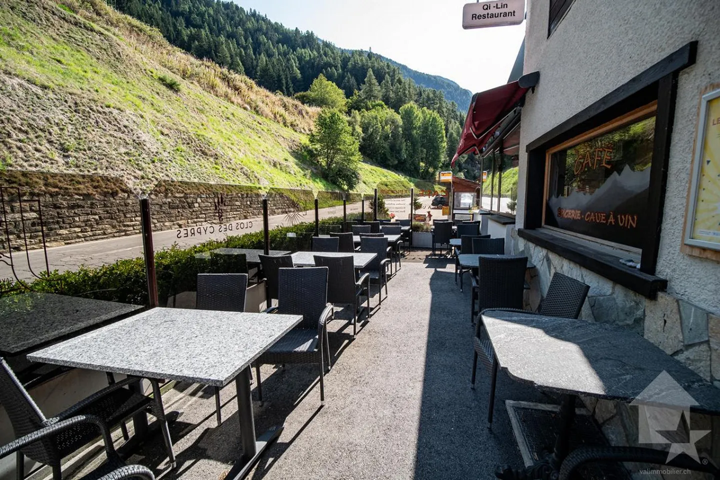 Renoviertes Hotel-Restaurant im Herzen des Dorfes mit spektakulärem Blick - Foto 6 von 30
