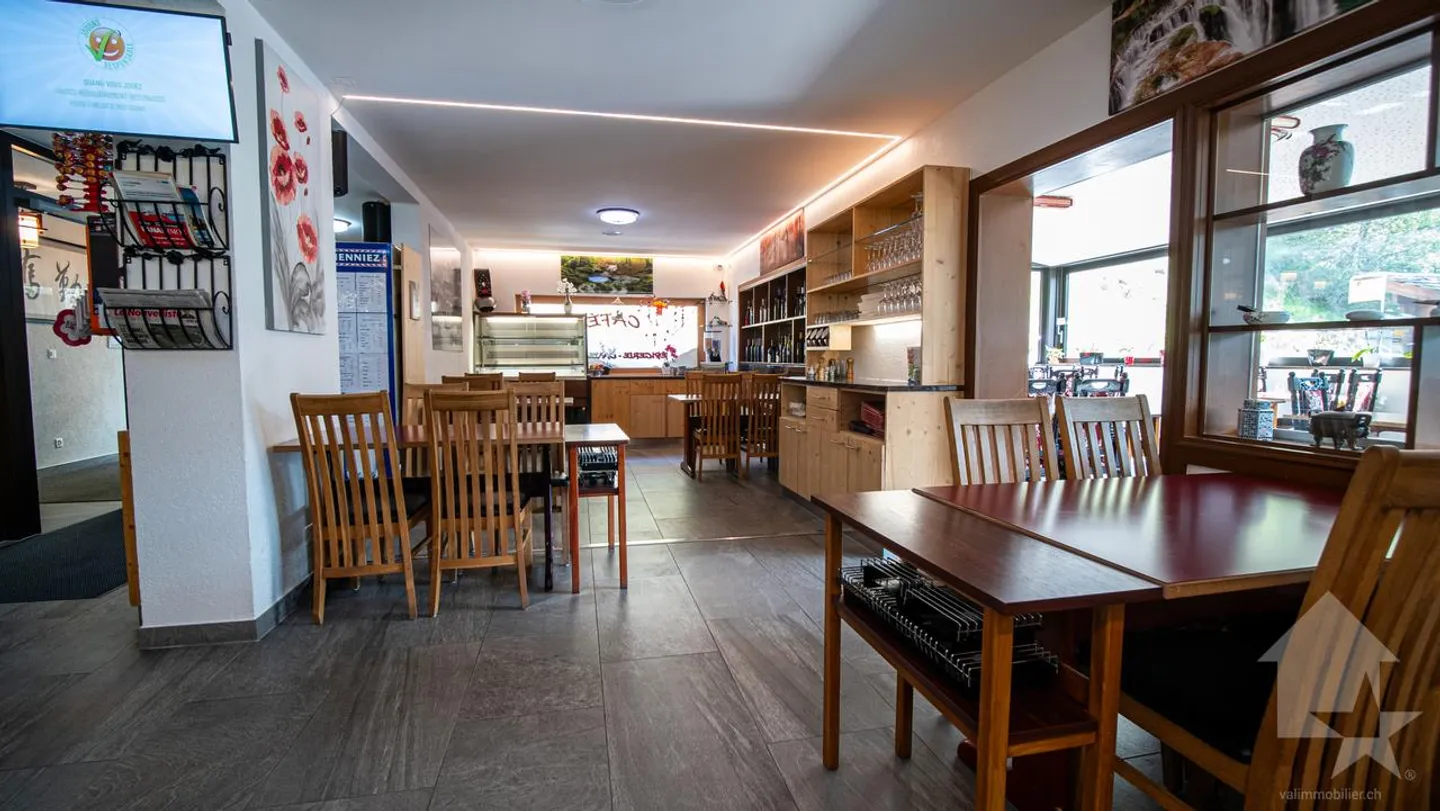 Renoviertes Hotel-Restaurant im Herzen des Dorfes mit spektakulärem Blick - Foto 11 von 30