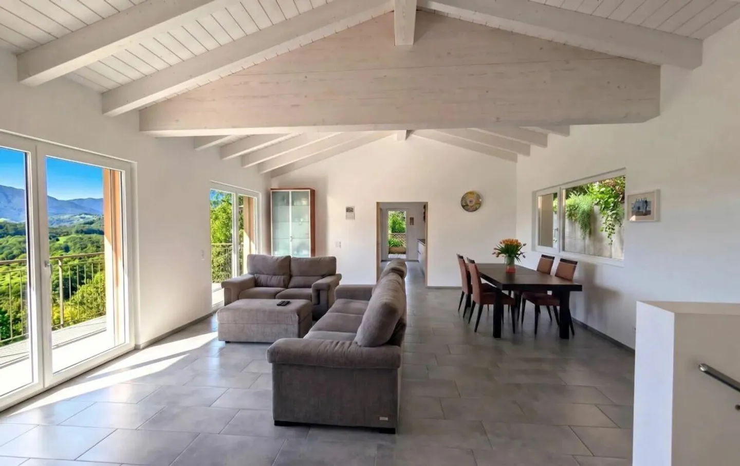 Ein exklusives Refugium zwischen Natur und Design - Prestigeträchtiges Wohnen im Herzen der Natur - Foto 1 di 13