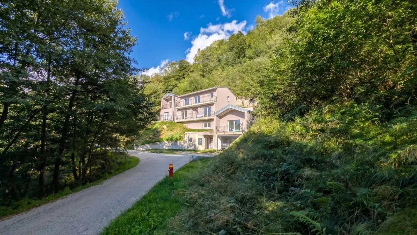 Ein exklusives Refugium zwischen Natur und Design - Prestigeträchtiges Wohnen im Herzen der Natur - Foto 10 di 13