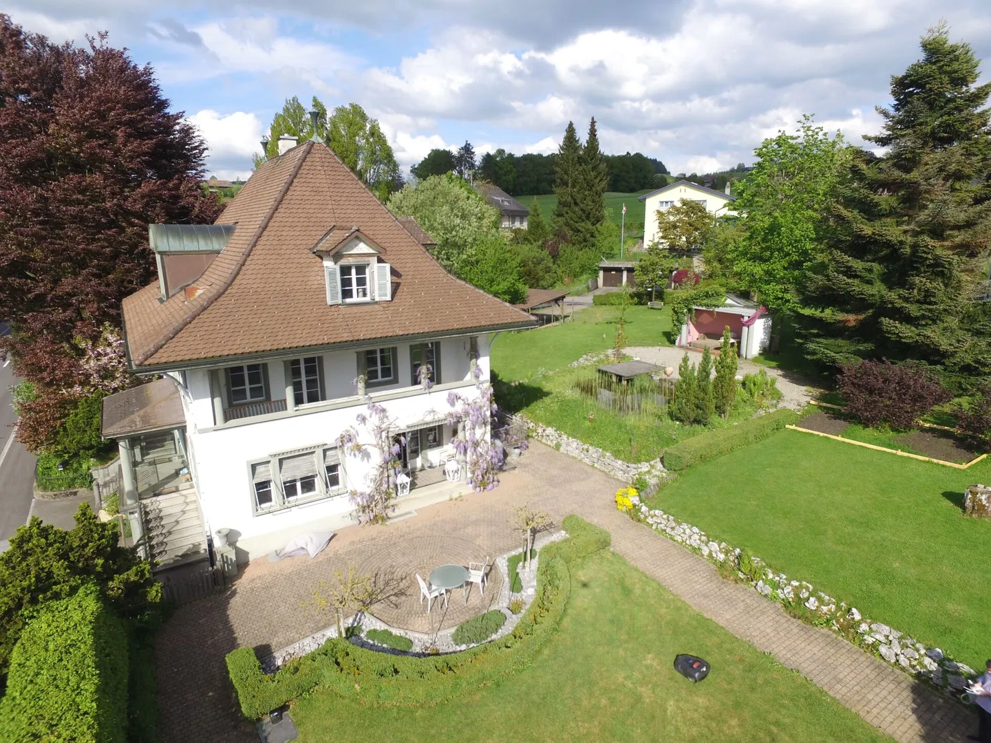Representative Bern Country House Villa - Photo 2 of 16