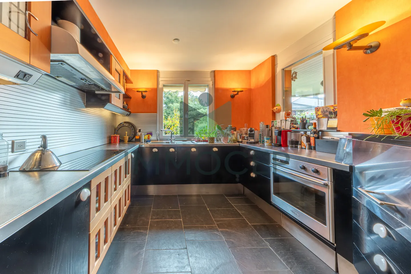 Exclusivity: Bright 4-Room Apartment with 114 m2 Living Space in Cologny - Photo 3 of 13