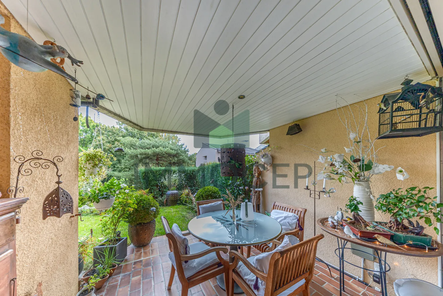 Exclusivity: Bright 4-Room Apartment with 114 m2 Living Space in Cologny - Photo 4 of 13