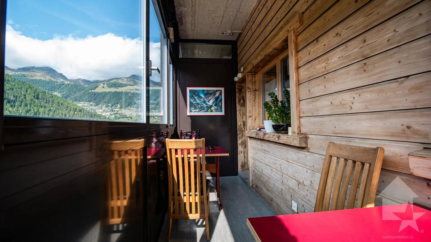 Renoviertes Hotel-Restaurant im Herzen des Dorfes mit spektakulärem Blick - Foto 19 von 30