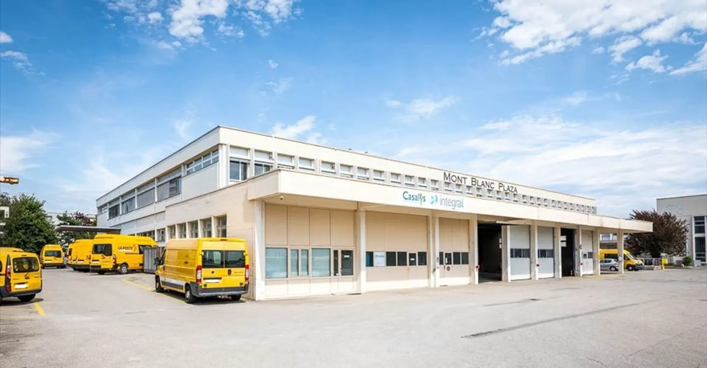 Edificio ad uso misto in affitto - Foto 1 di 3