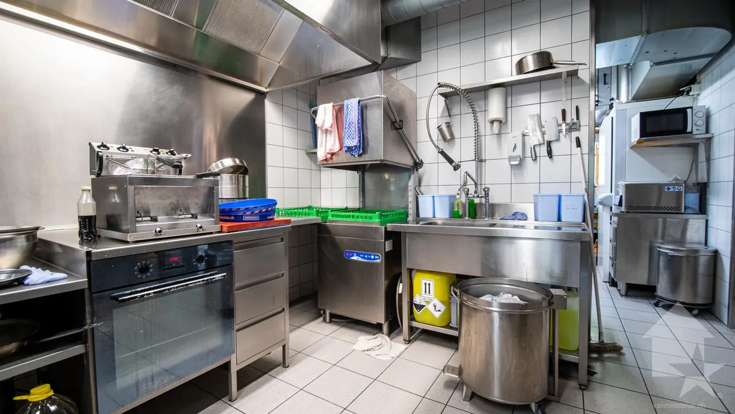 Renoviertes Hotel-Restaurant im Herzen des Dorfes mit spektakulärem Blick - Foto 21 von 30