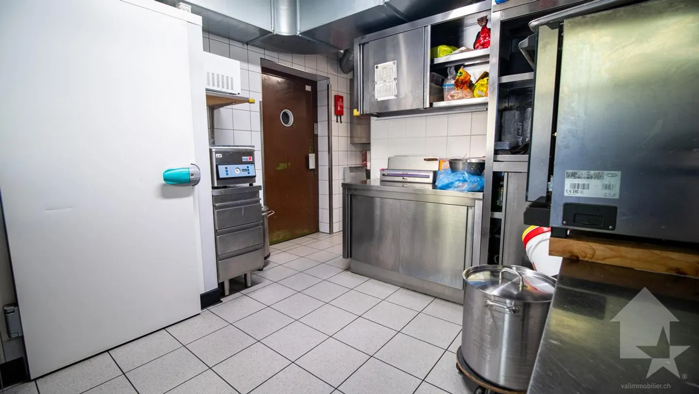 Renoviertes Hotel-Restaurant im Herzen des Dorfes mit spektakulärem Blick - Foto 23 von 30