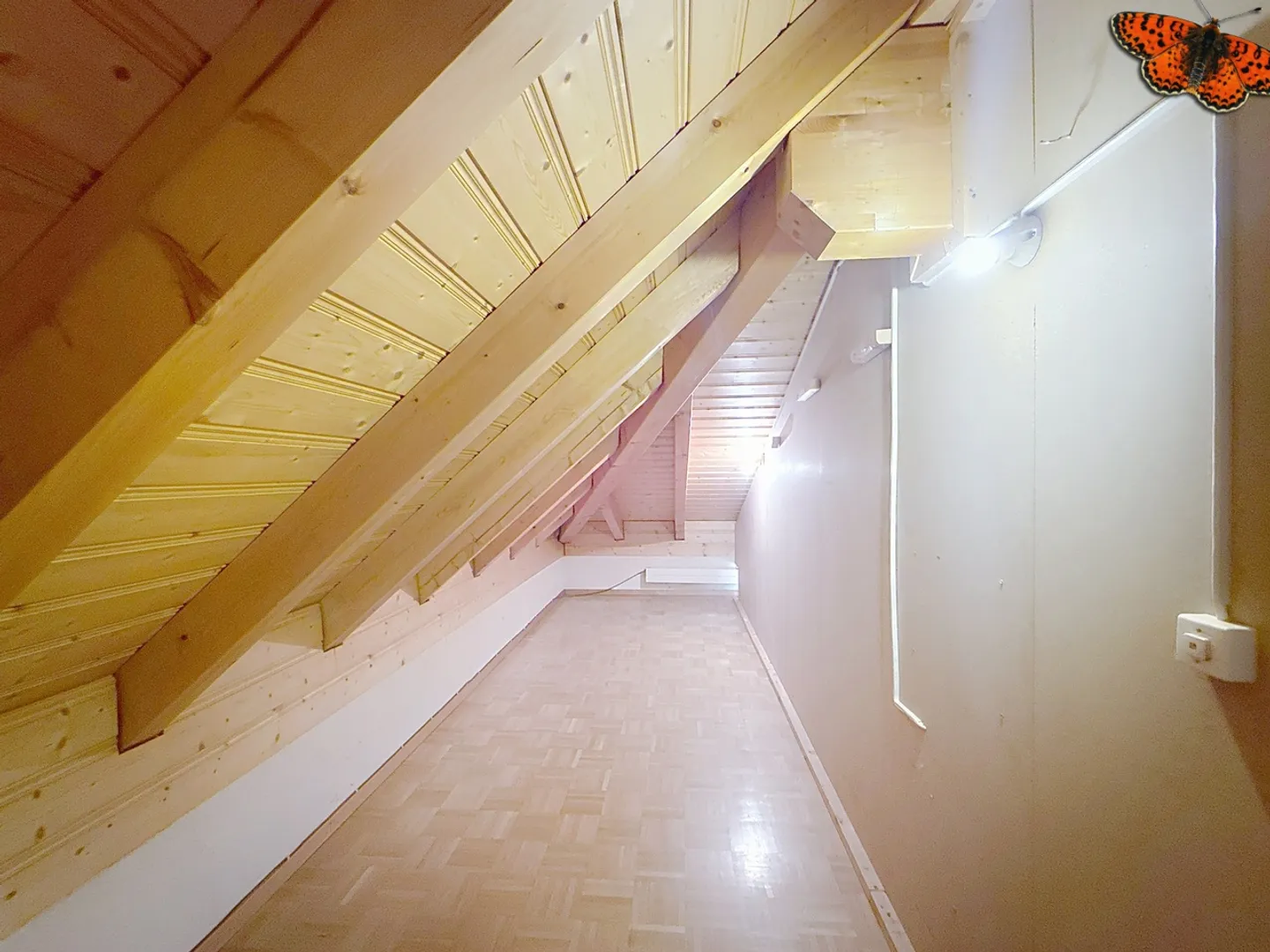 4½ STANZE - Con un balcone! - Foto 15 di 15