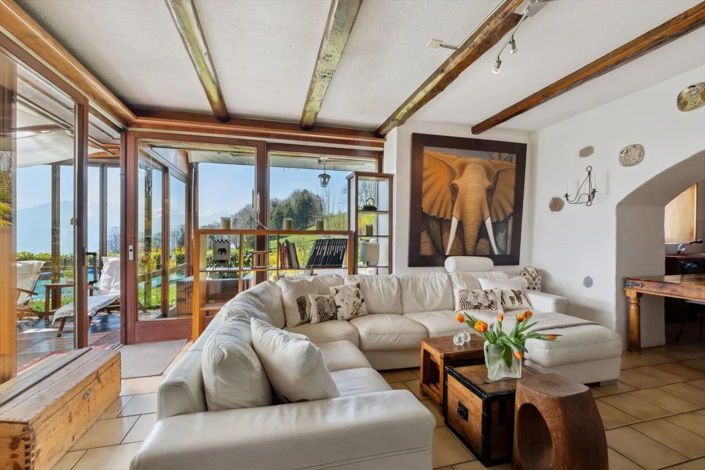 Fully renovated farmhouse less than 10 minutes from the center of Vevey: Calm, nature, and panoramic view - Photo 3 of 11