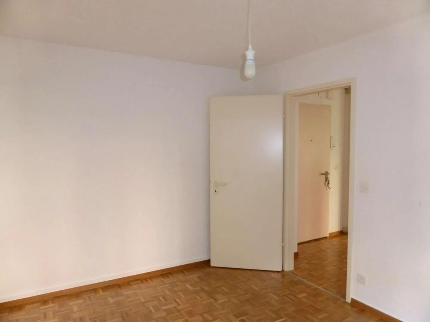 Valentin District, beautiful 2-room apartment on the ground floor - Photo 2 of 6