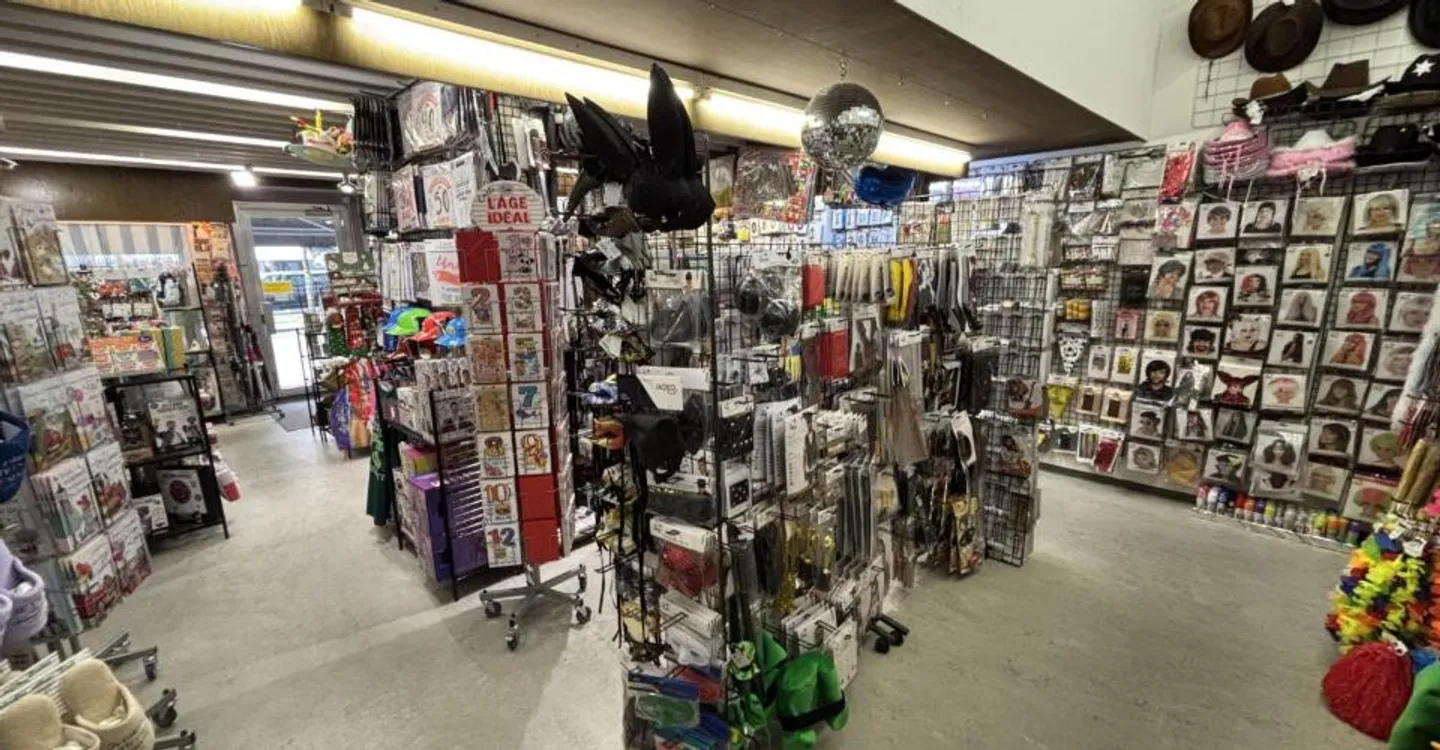 Commercial Space in City Center - Photo 5 of 9