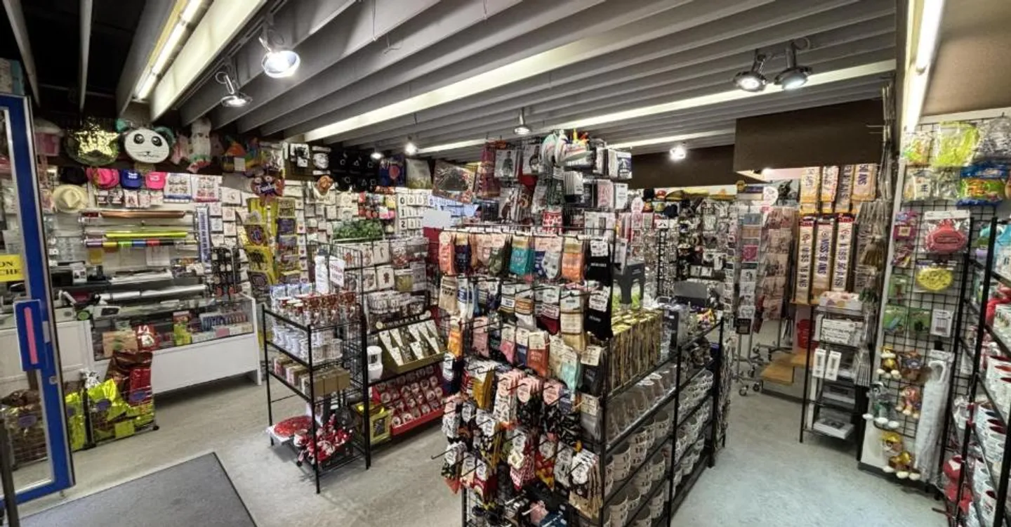 Commercial Space in City Center - Photo 7 of 9