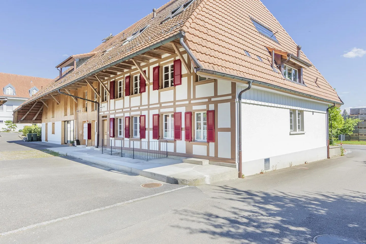 Spacious 4.5-room apartment (including carport & parking space) - Photo 2 of 14