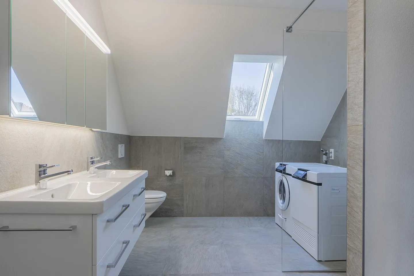 Spacious 4.5-room apartment (including carport & parking space) - Photo 11 of 14