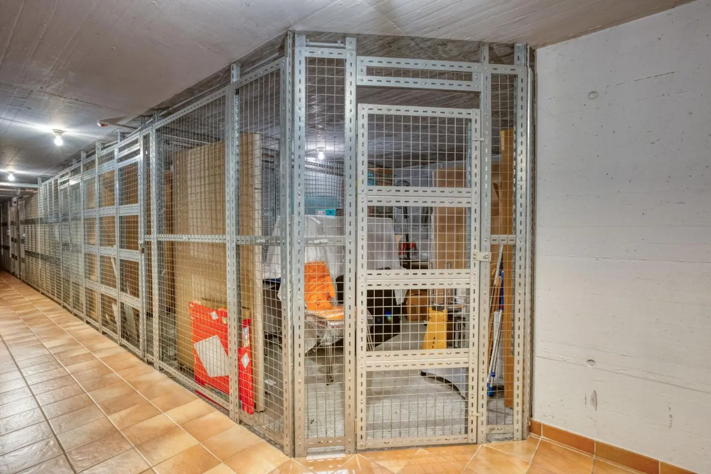 Ufficio 3.5 stanze - Foto 4 di 10