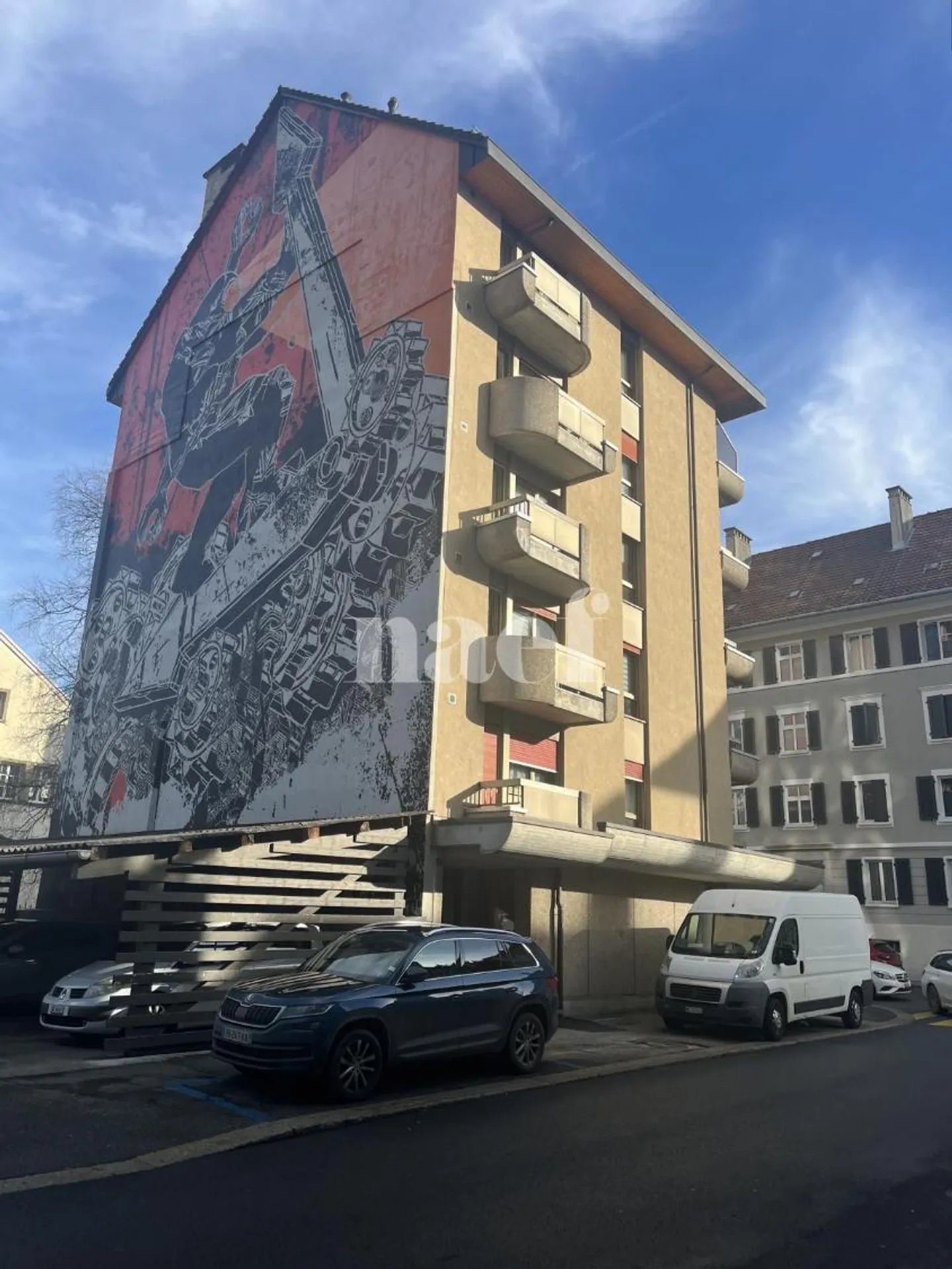 Appartamento di quattro stanze con balcone nel centro città - Foto 8 di 8