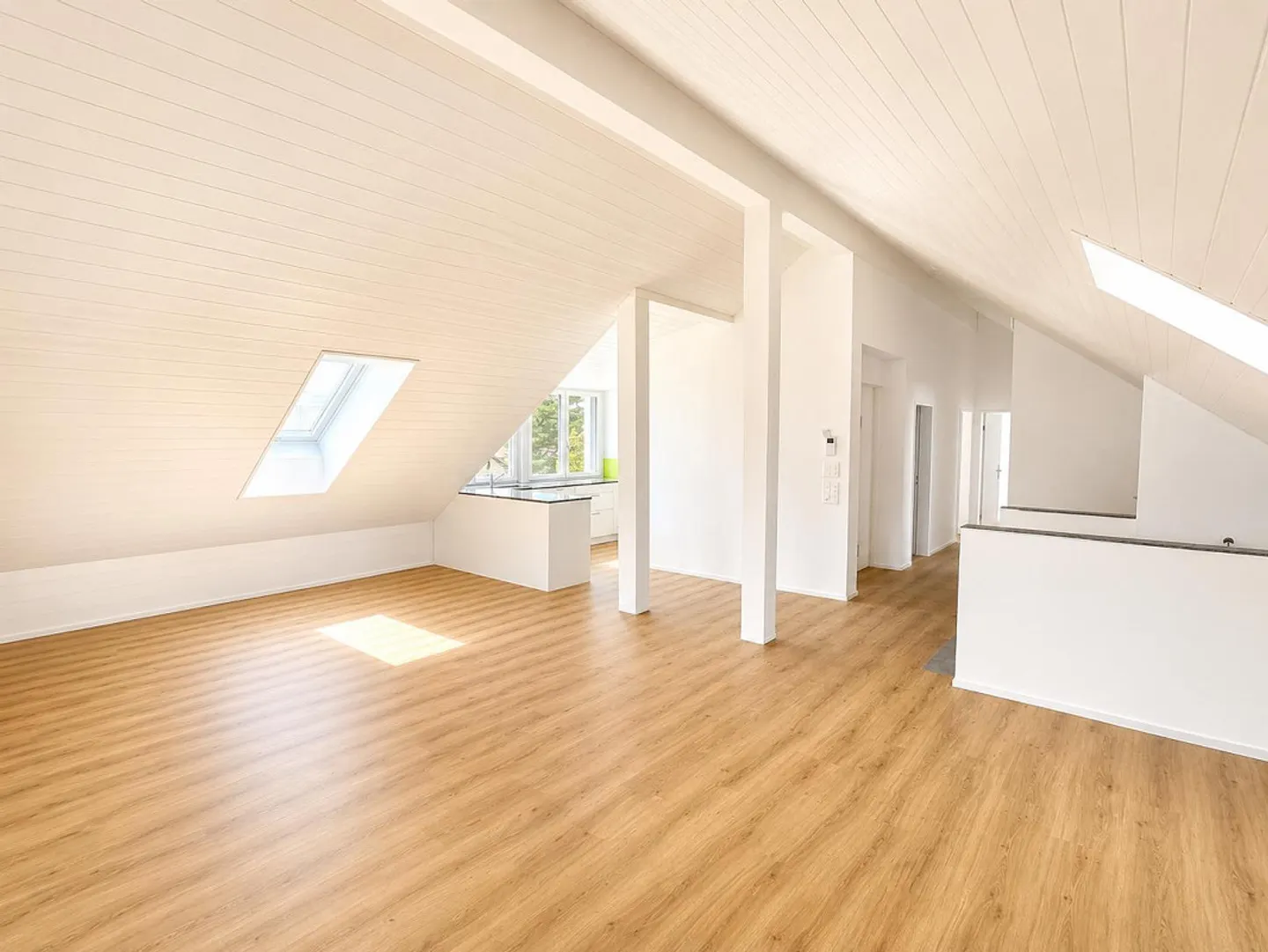 Appartement penthouse exclusif de 3,5 pièces avec accès direct par ascenseur - Photo 4 sur 7