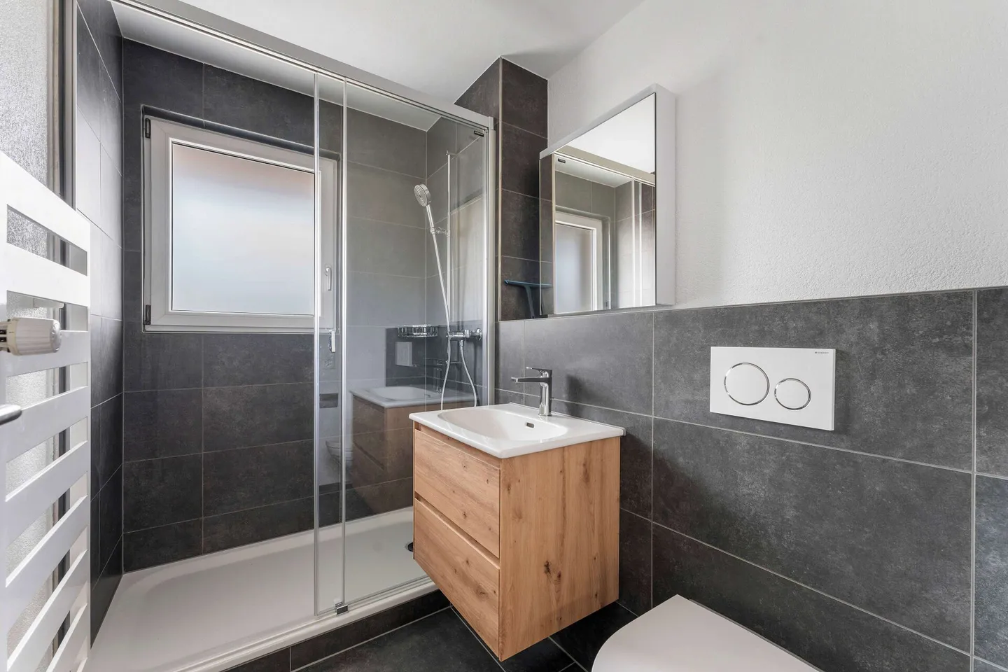 Appartement 4 pièces au rez-de-chaussée surélevé avec balcon à louer - Photo 8 sur 11