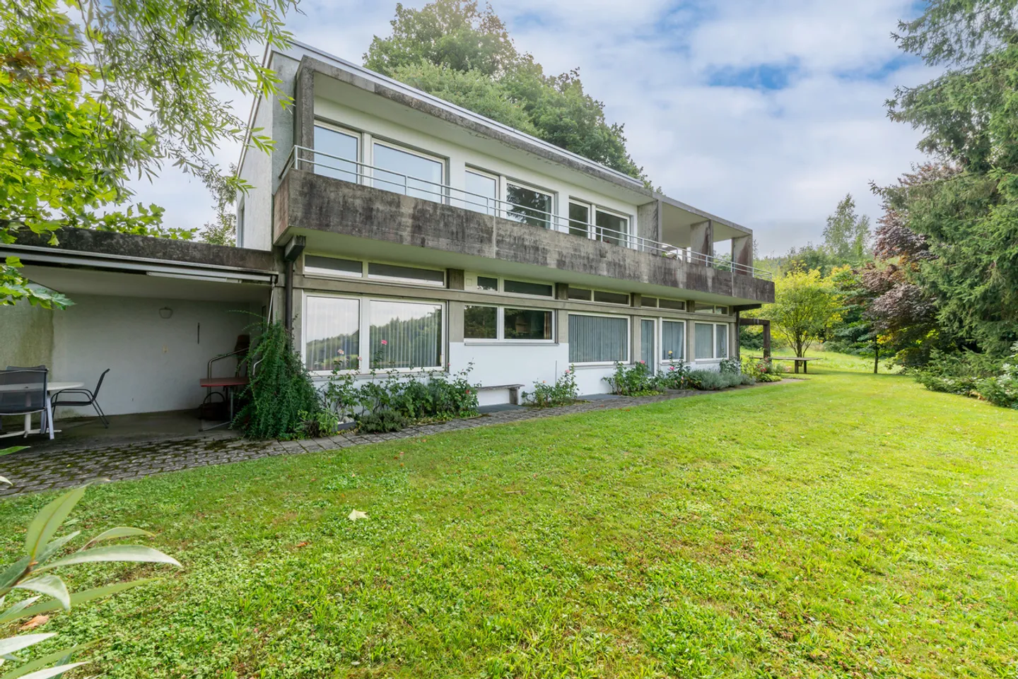 Affascinante proprietà Bauhaus con riserva di terreno - Foto 9 di 13