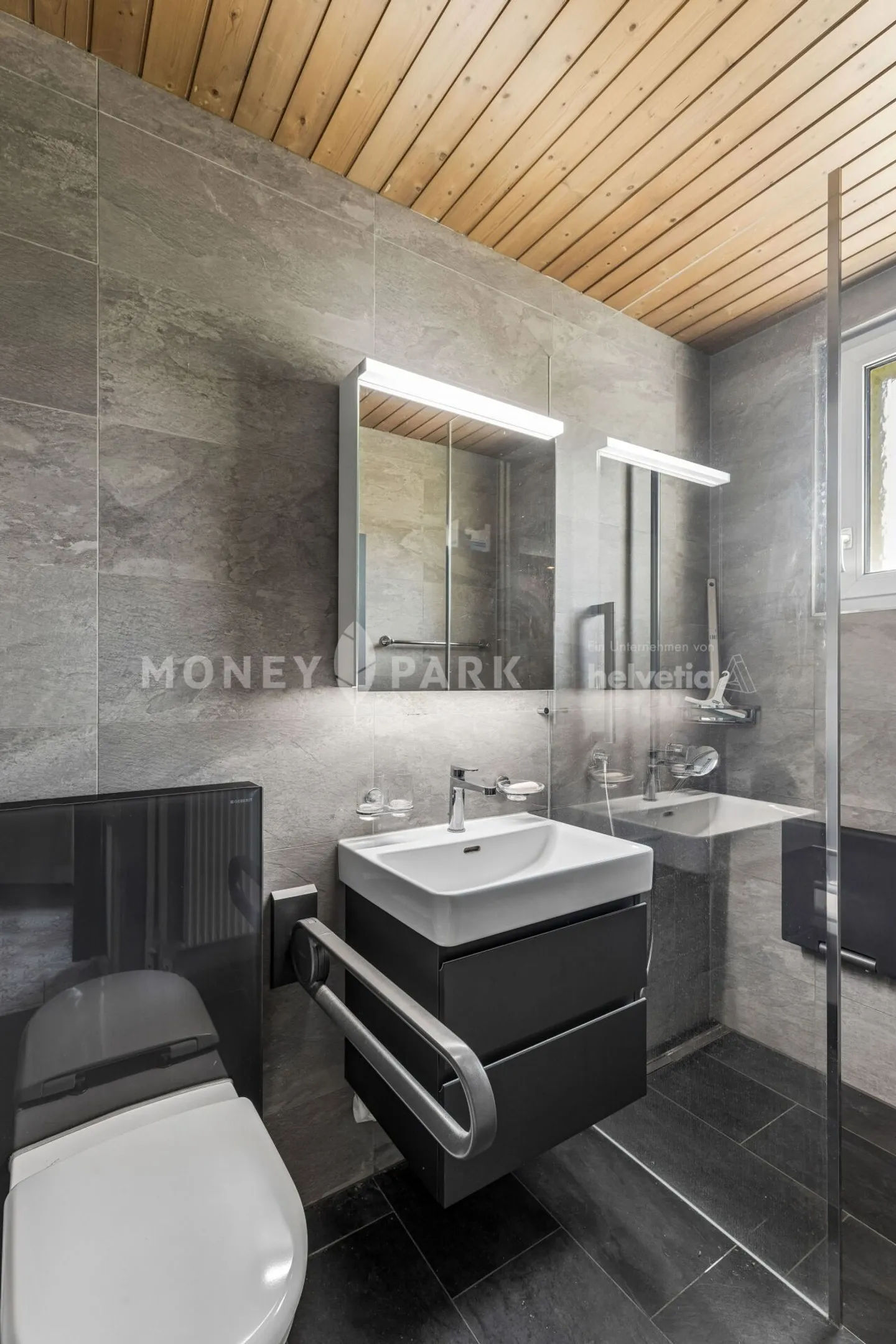 Maison jumelée de 6 pièces avec beaucoup de potentiel - Photo 9 sur 14