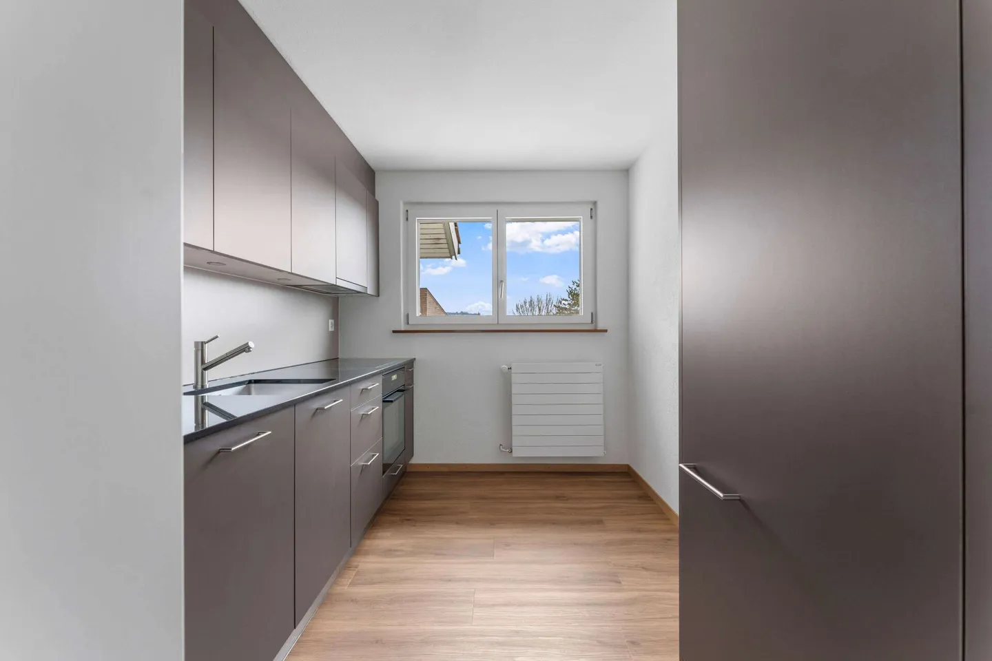 Appartement 4 pièces au rez-de-chaussée surélevé avec balcon à louer - Photo 9 sur 11